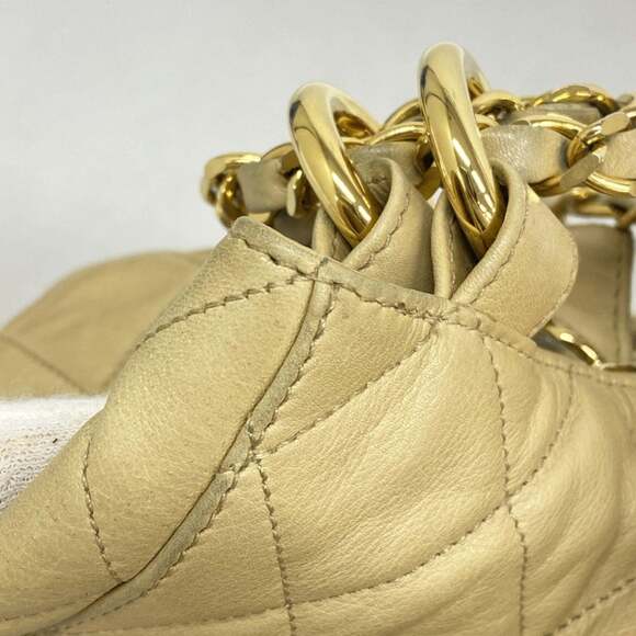 CHANEL Cream Lambskin Leather Shoulder Bag - Picture 10 of 14